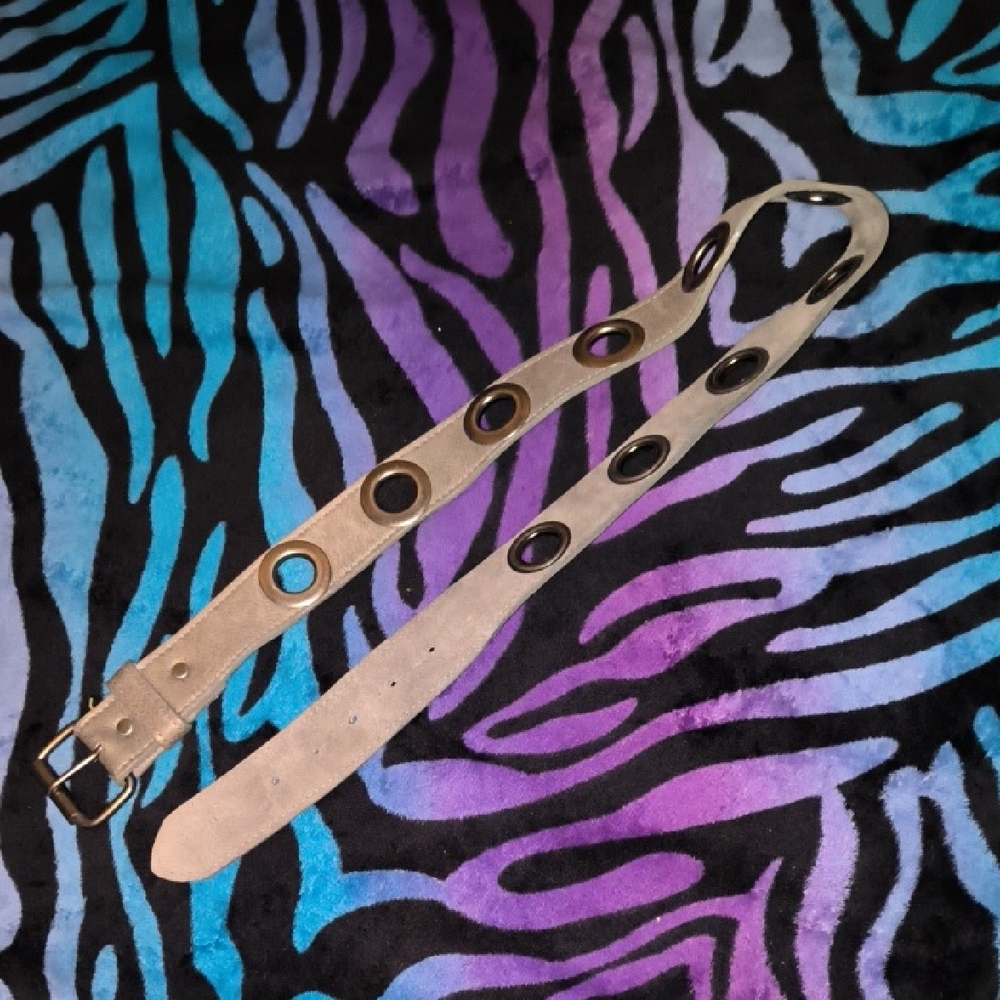Elegant Gray Leather Belt with Silver Details